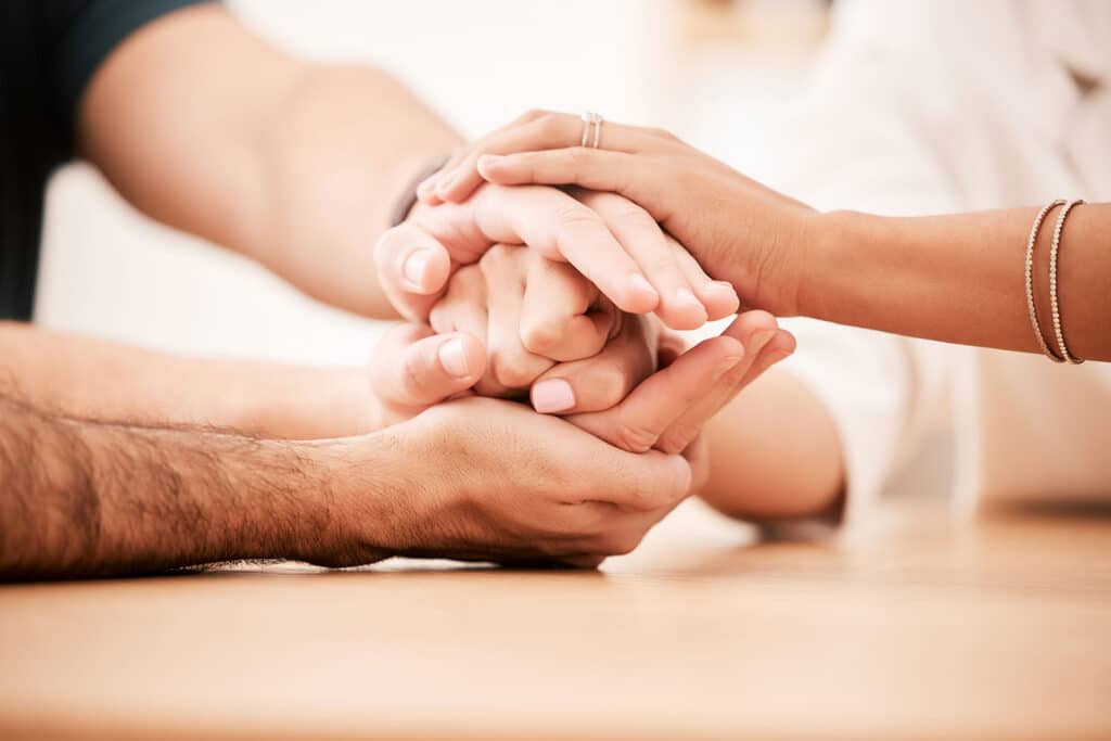holding-hands